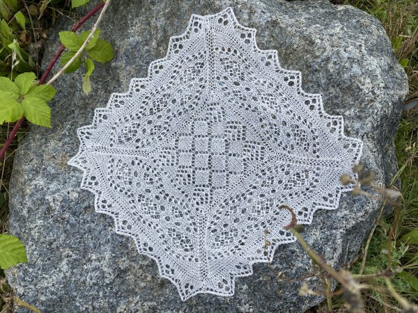 Mini Firth Fine Lace Shawl - Image 3